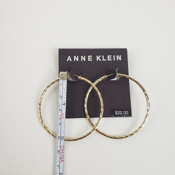 Anne klein gold tone earrings - Picture 2 of 2